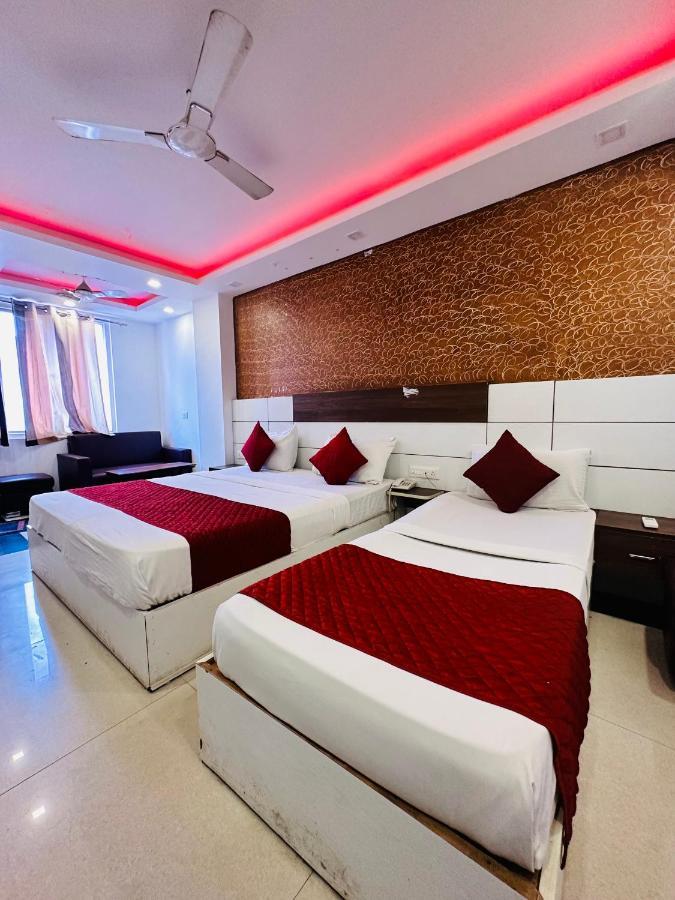 Palm Majestic At Airport Hotel Új-Delhi Kültér fotó