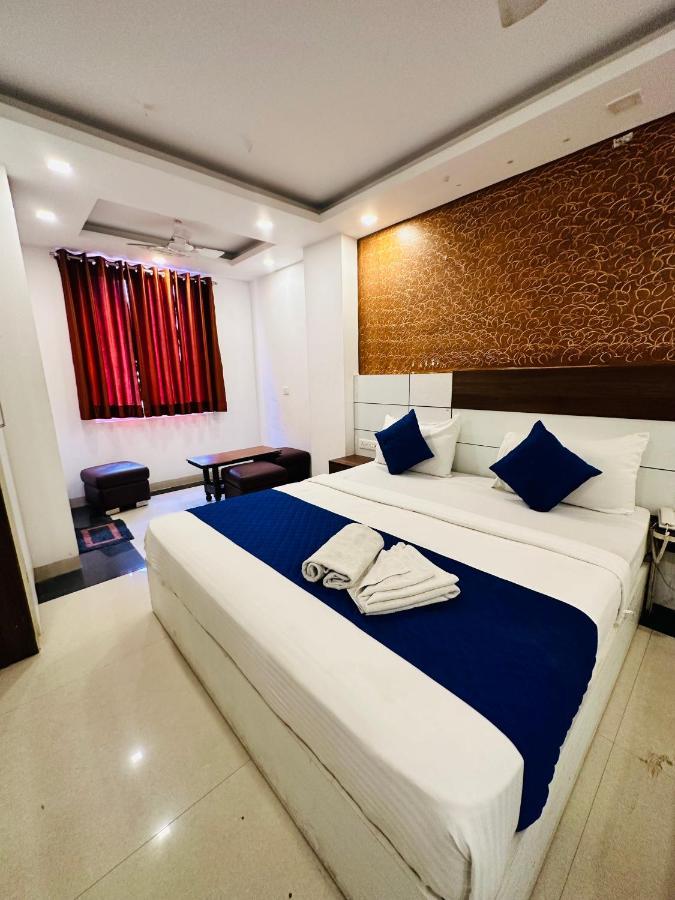 Palm Majestic At Airport Hotel Új-Delhi Kültér fotó