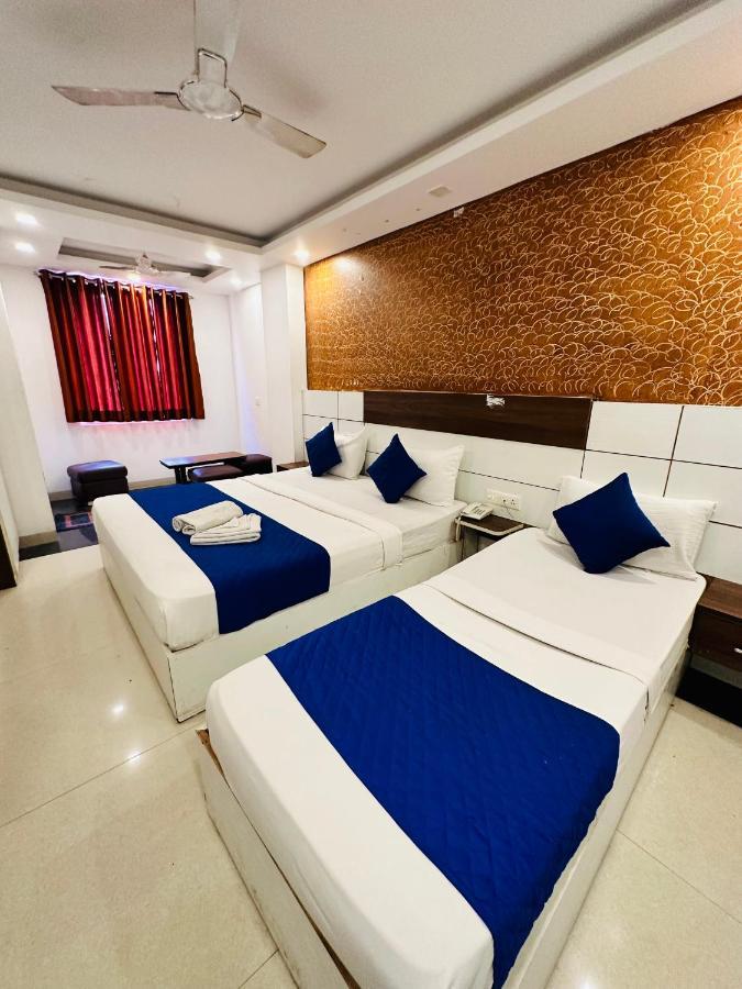Palm Majestic At Airport Hotel Új-Delhi Kültér fotó